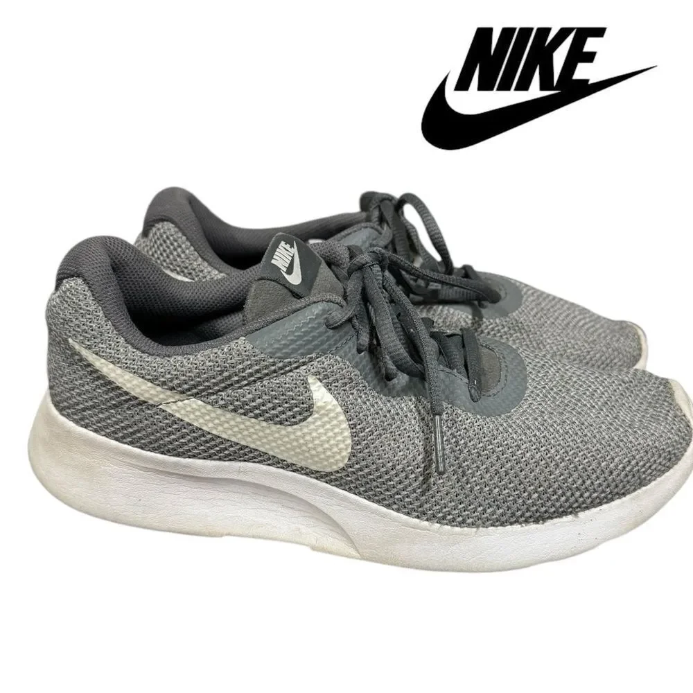 Nike Women's Tanjun SE 'Dark Grey' Running Shoes Sneakers 8